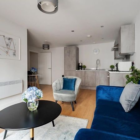 1 Bed Modern Apartment In A Converted Mill Лийдс Екстериор снимка