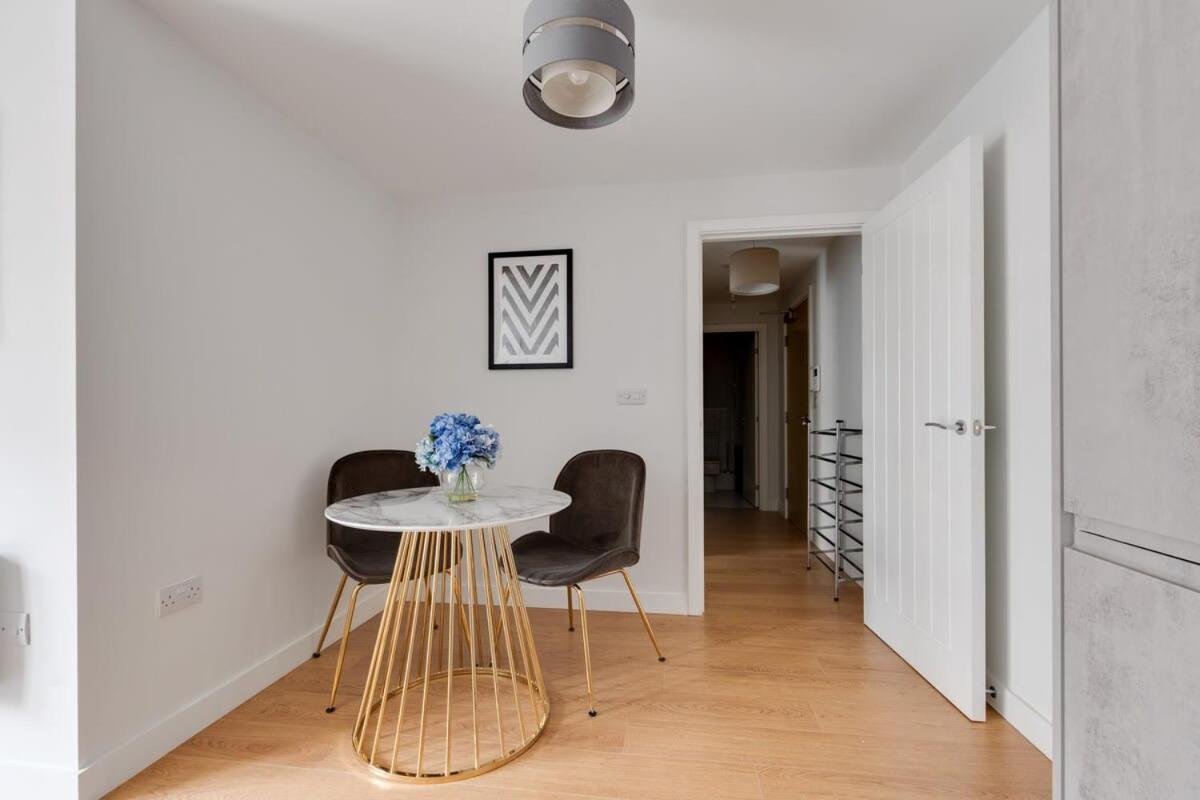1 Bed Modern Apartment In A Converted Mill Лийдс Екстериор снимка