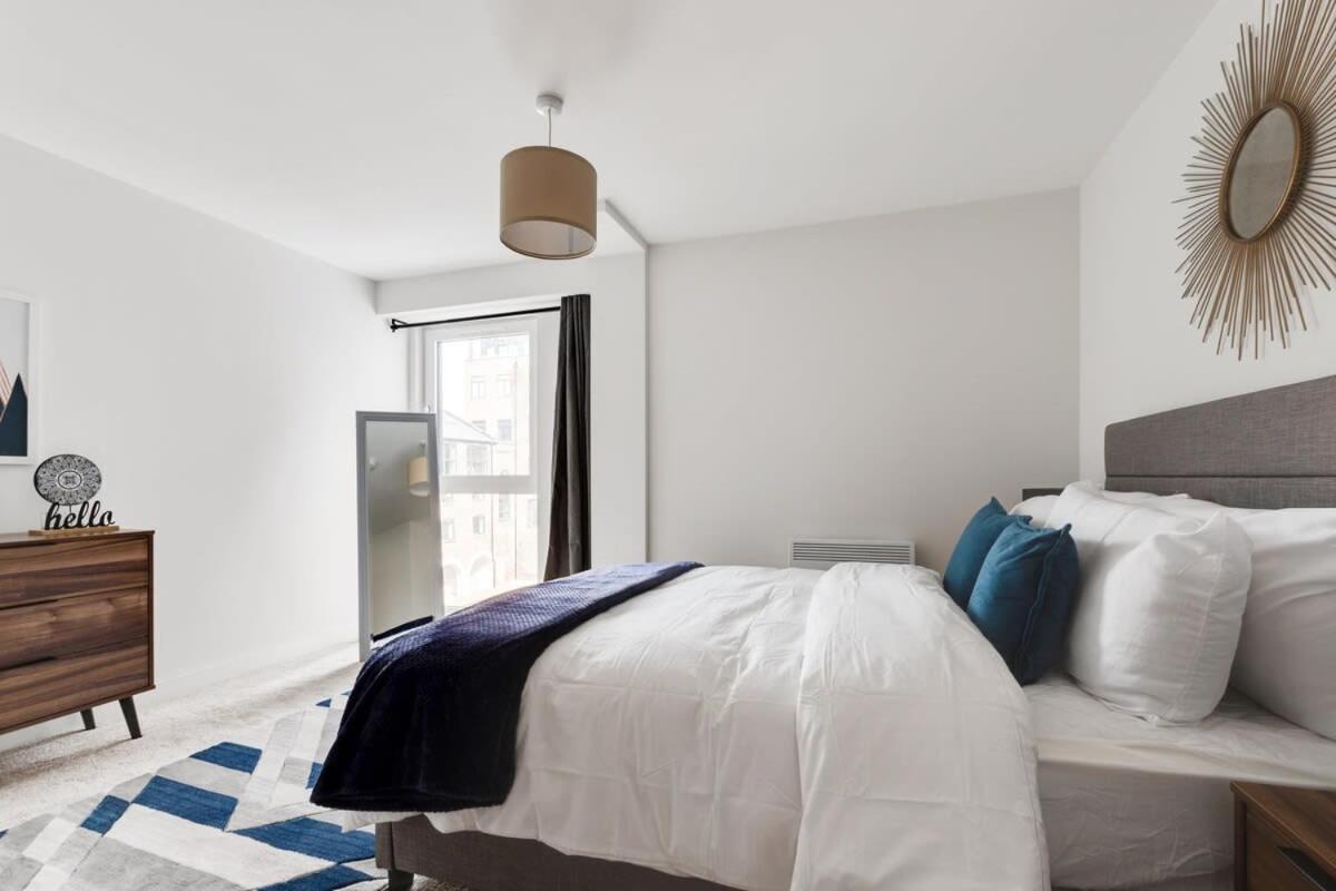 1 Bed Modern Apartment In A Converted Mill Лийдс Екстериор снимка